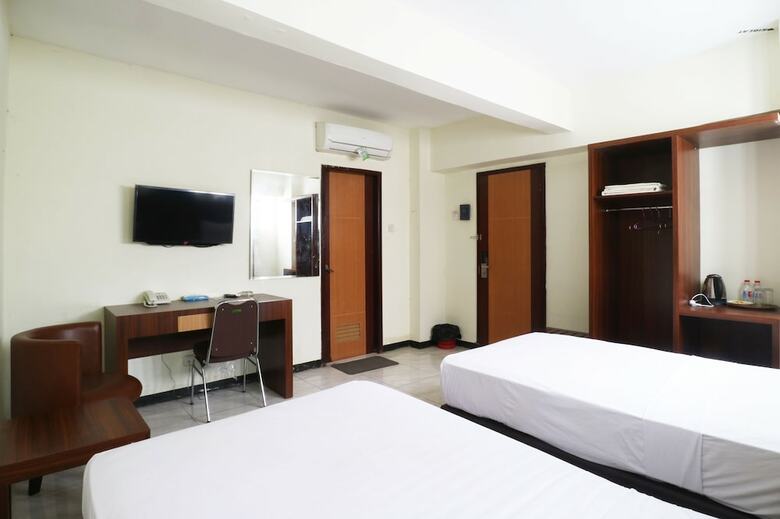 D'boegis Hotel