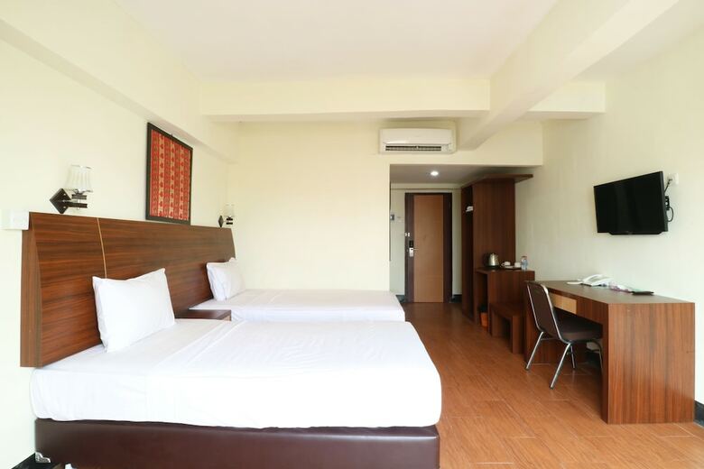 D'boegis Hotel