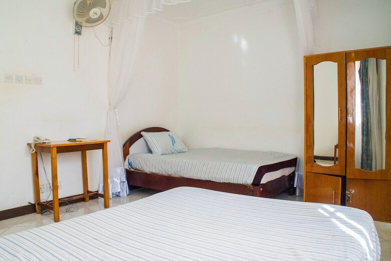 Crown Hotel Hoima
