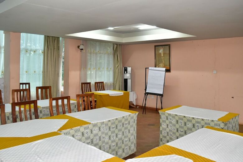 West Wood Hotel