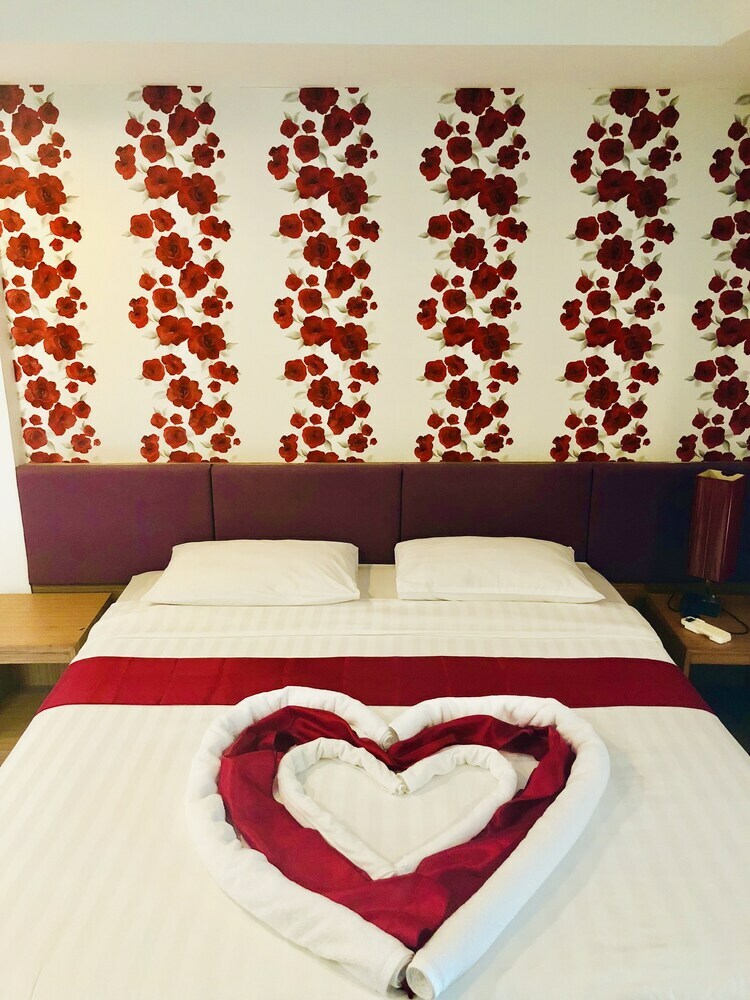 Hotel Kata Love