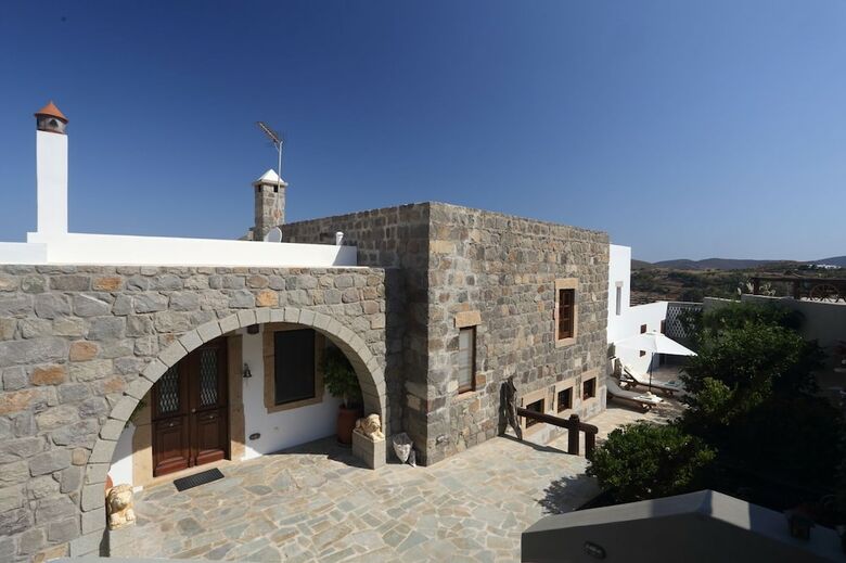 Diamond Villa