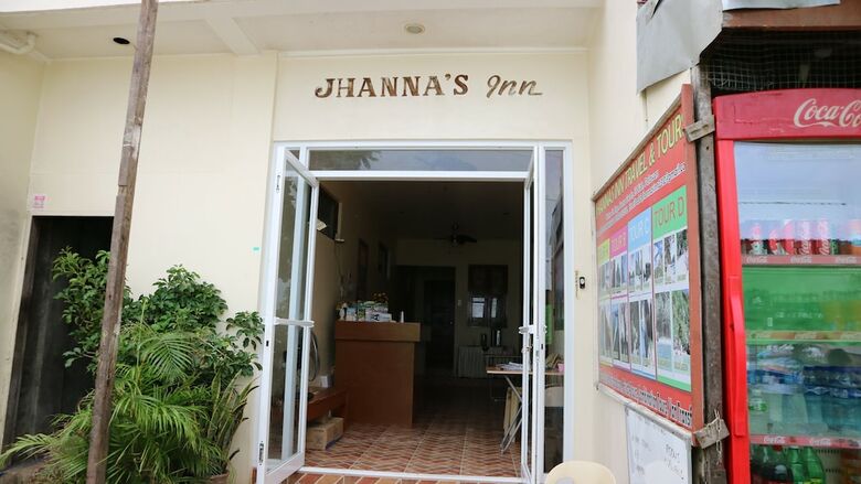Hotel Jhanna's Inn