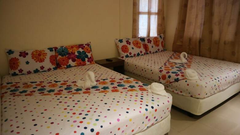 Hotel Jhanna's Inn