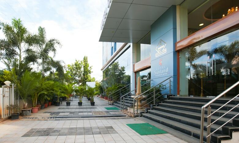 Hotel Treebo Trend Sunland Baramati