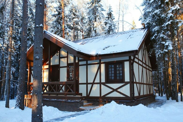 Shishki Na Lampushke - Bavarsky Khutor