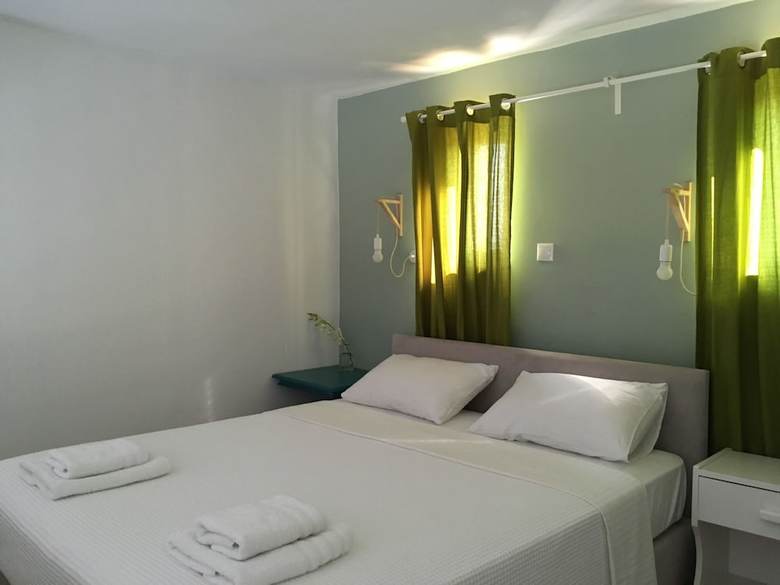 Aparthotel Theodosia Studios