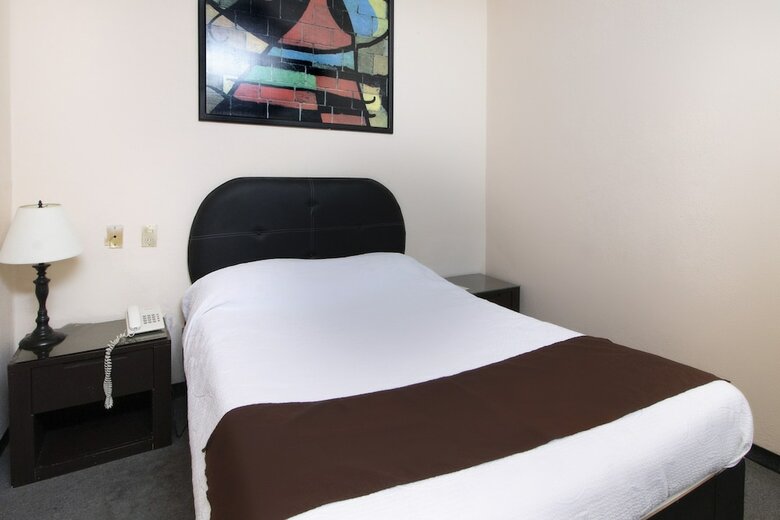 Hotel Bugambilias