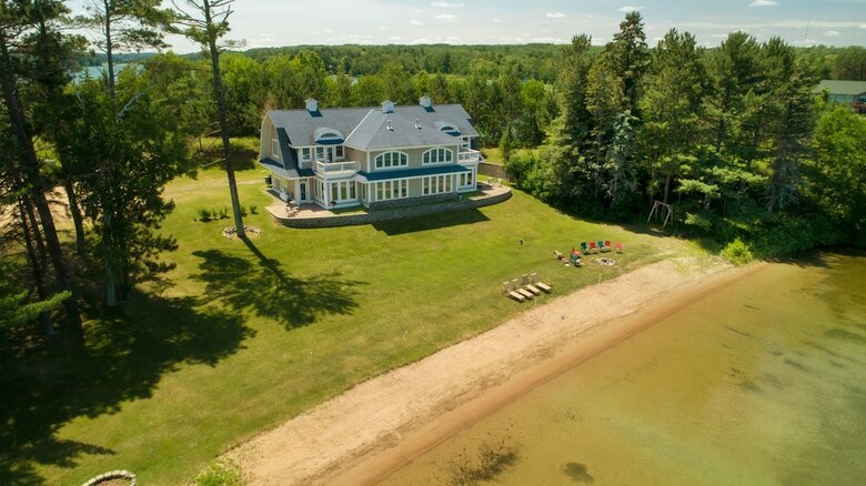 Chase On The Lake Resort Hotel