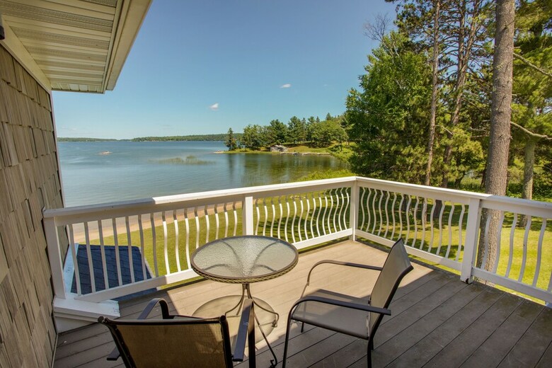 Chase On The Lake Resort Hotel