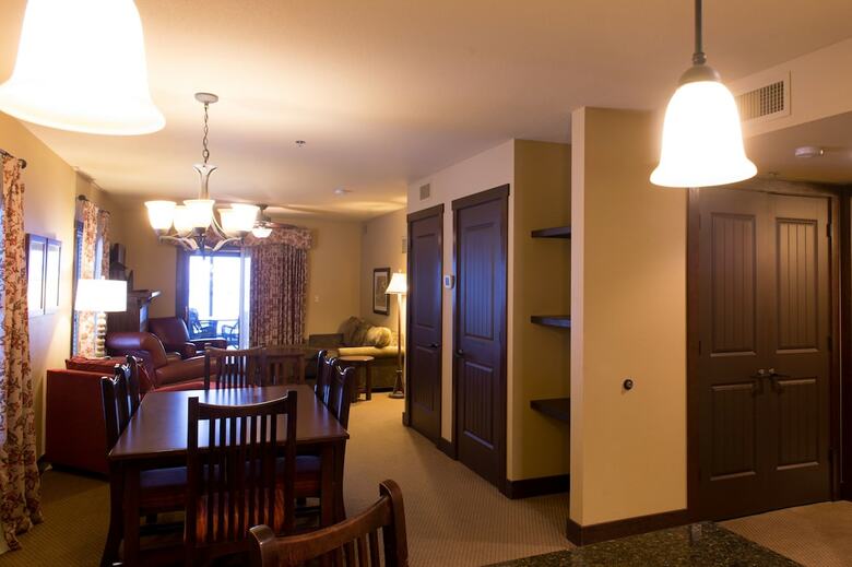 Chase On The Lake Resort Hotel