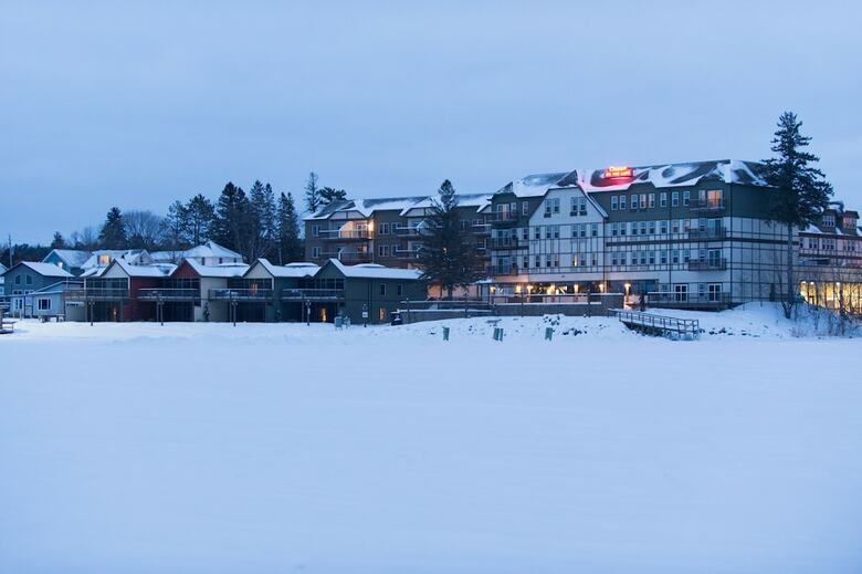 Chase On The Lake Resort Hotel