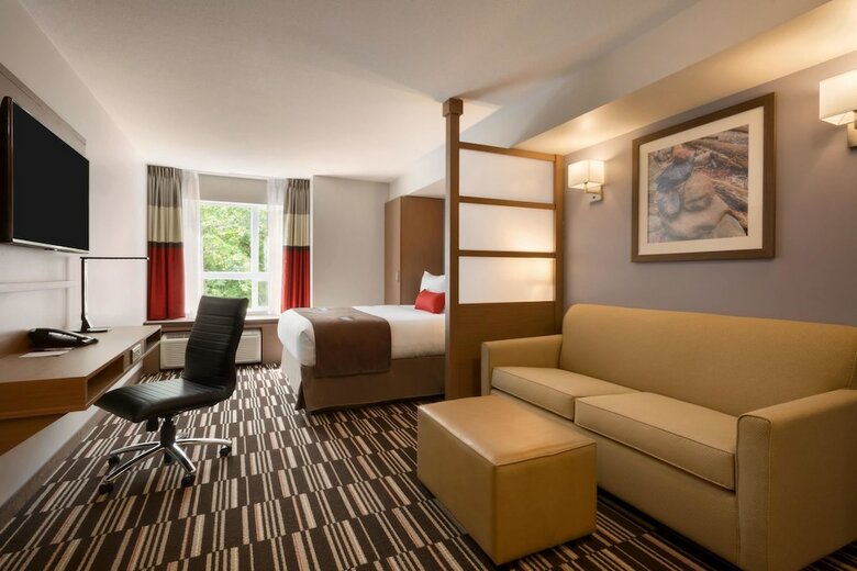 Hotel Microtel Inn & Suites By Wyndham Oyster Bay