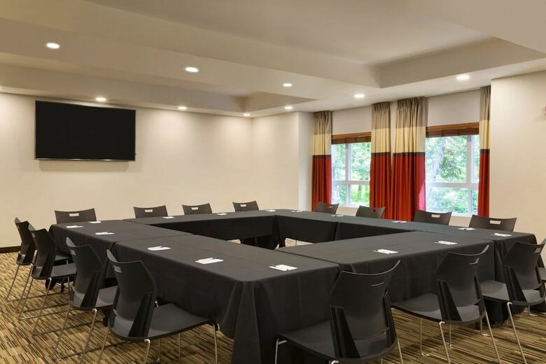 Hotel Microtel Inn & Suites By Wyndham Oyster Bay