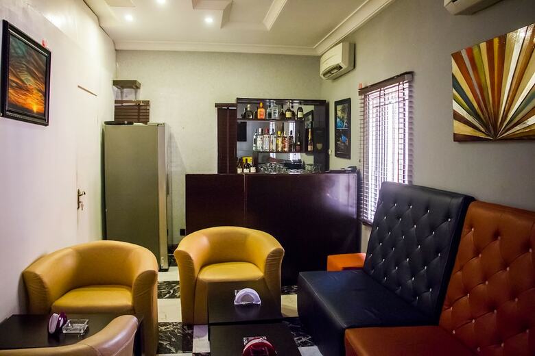 The Home Hotel Restaurant & Bar