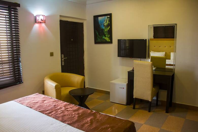 The Home Hotel Restaurant & Bar