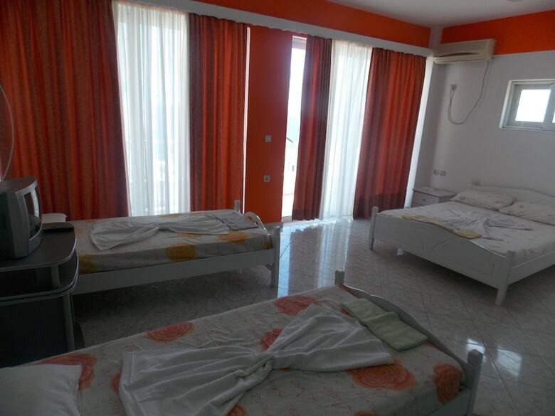 Apartamentos Hotel Damian