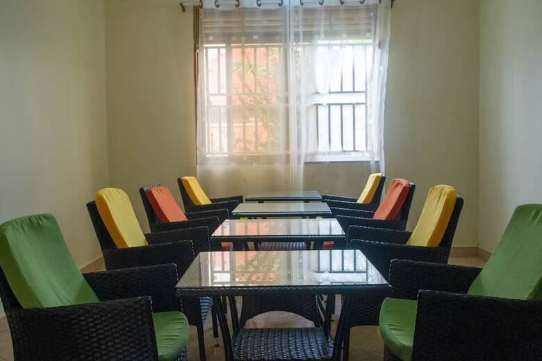 Homely Nest Hotel