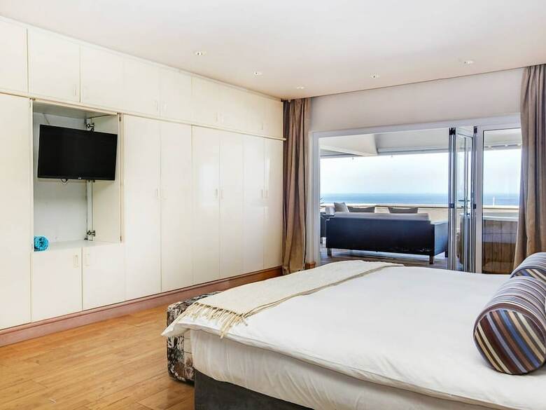Rhapsody - Two Bedroom Apartment, Sleeps 4