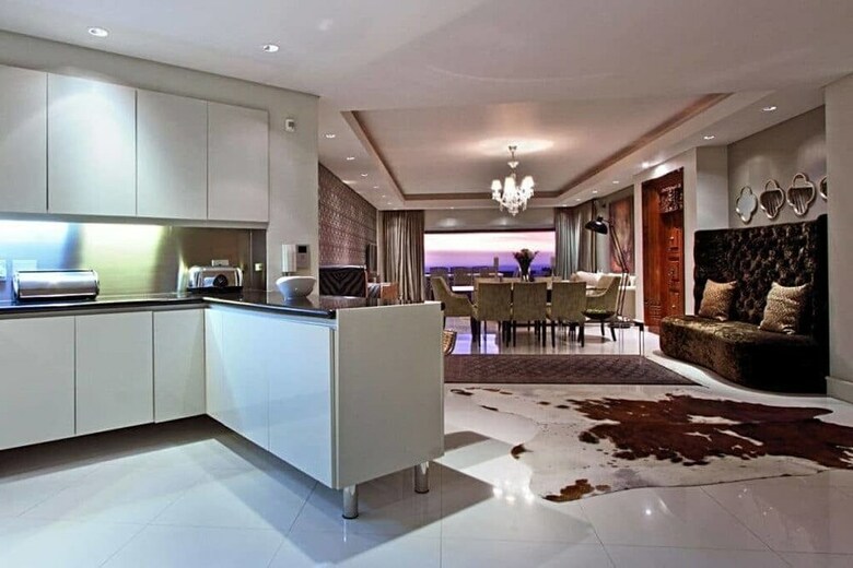 Rhapsody - Two Bedroom Apartment, Sleeps 4