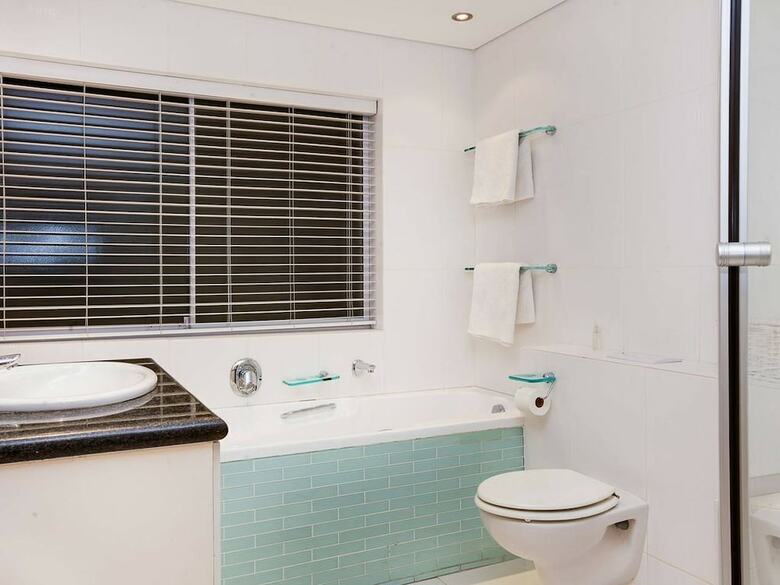 Rhapsody - Two Bedroom Apartment, Sleeps 4