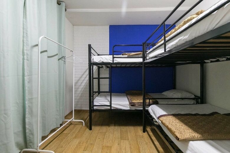 Hostal The Healing Guesthouse - Hostel