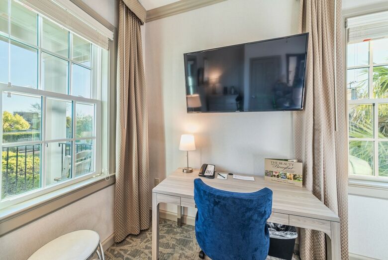 Hotel Beaufort Inn