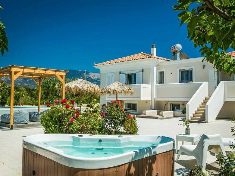 Villa Ai Helis Beach House