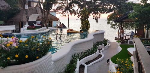 Hotel Clear View Resort