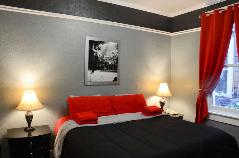Hostal Music City Hotel