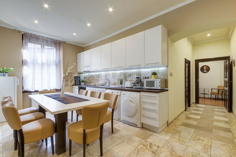 Real Apartments Andrassy