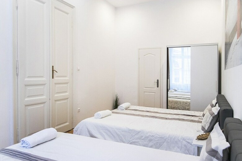 Real Apartments Vadasz