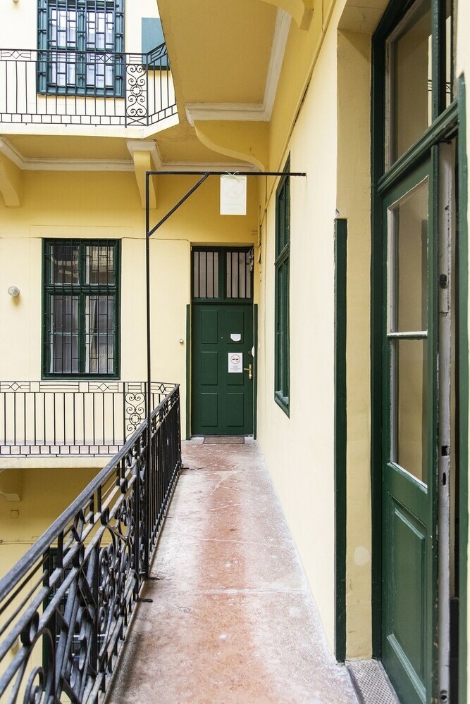 Real Apartments Vadasz