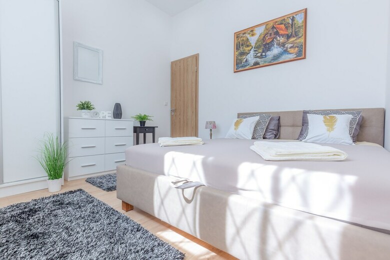 Real Apartments Zoltan