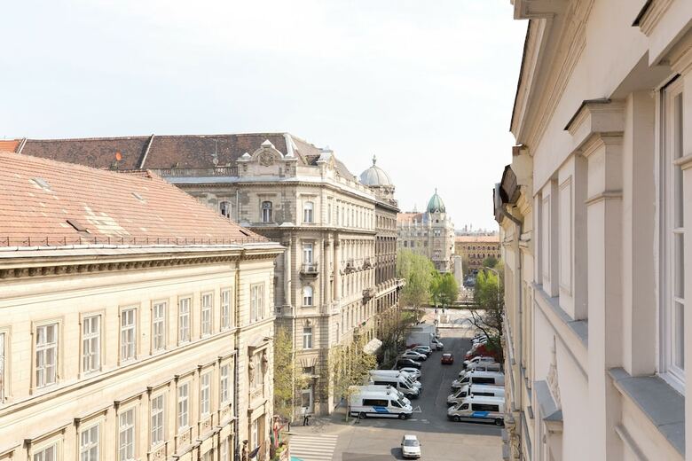 Real Apartments Zoltan