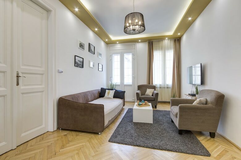 Real Apartments Zoltan