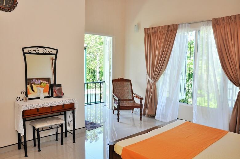 Hotel Hanthana Holiday Rooms