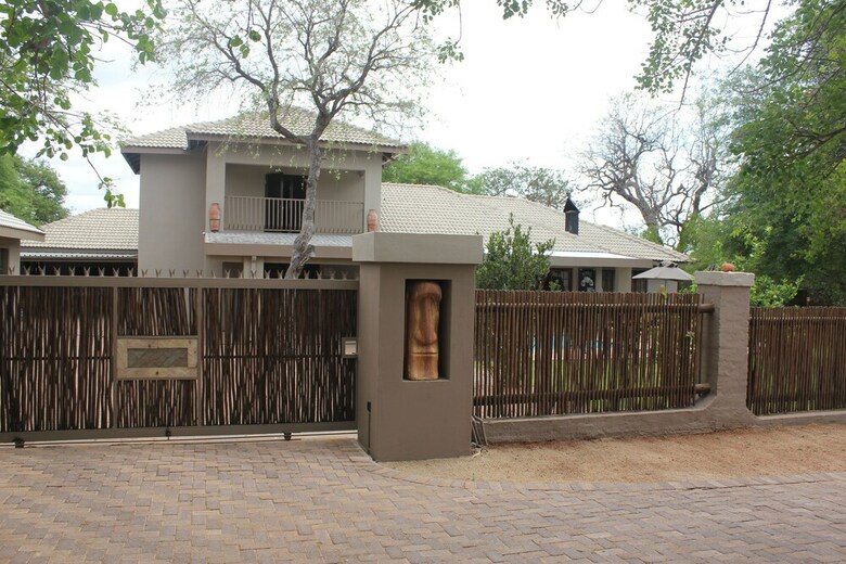Hotel Wild Dog Inn