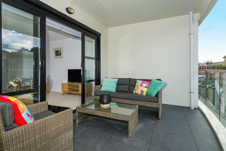 Albany Brand New Serviced Apartment
