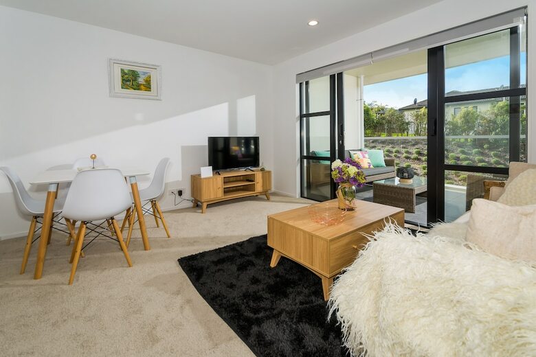 Albany Brand New Serviced Apartment