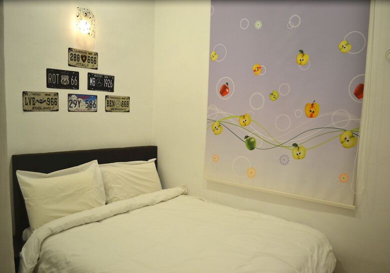 H & H Guesthouse 1