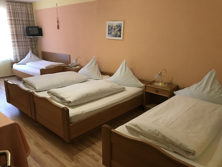 Hostal Gasthof Zum Waldstein