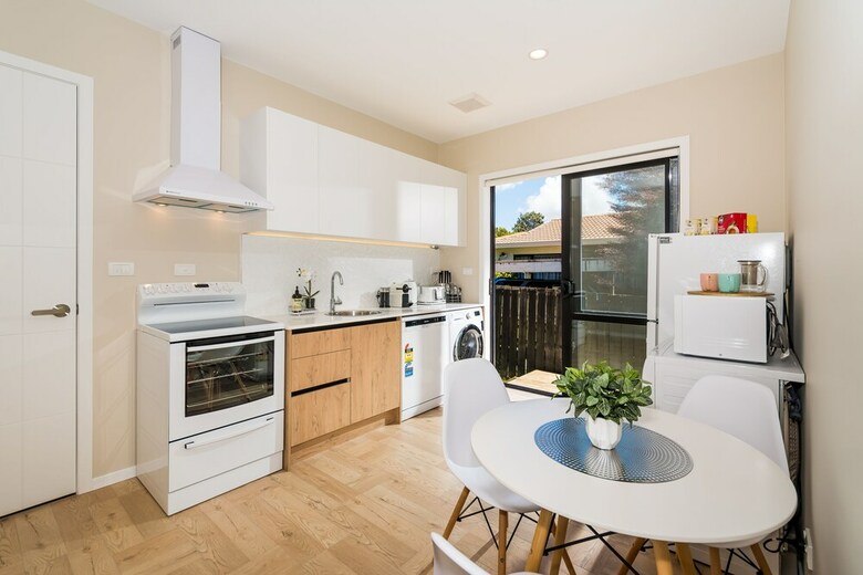 Unsworth Height New 3 Bedrooms Unit