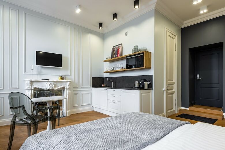 Boutique Apartment 26/16