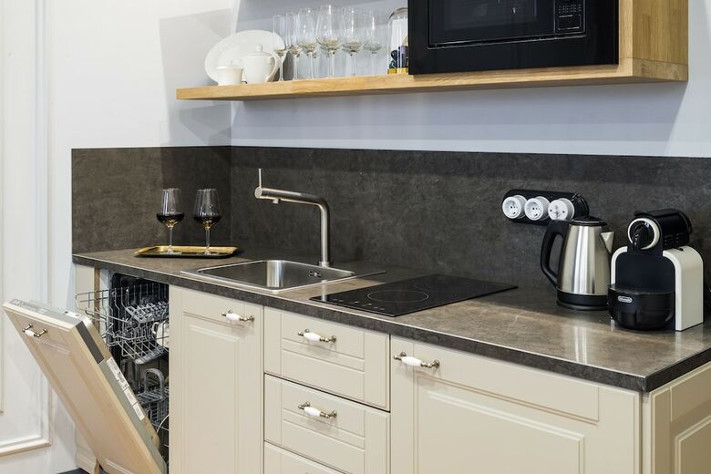 Boutique Apartment 26/16