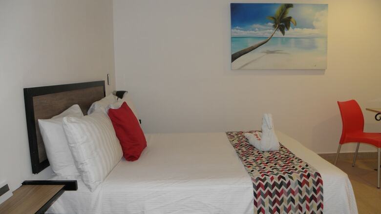 Apartamentos Brisas 10 Beachside Suites