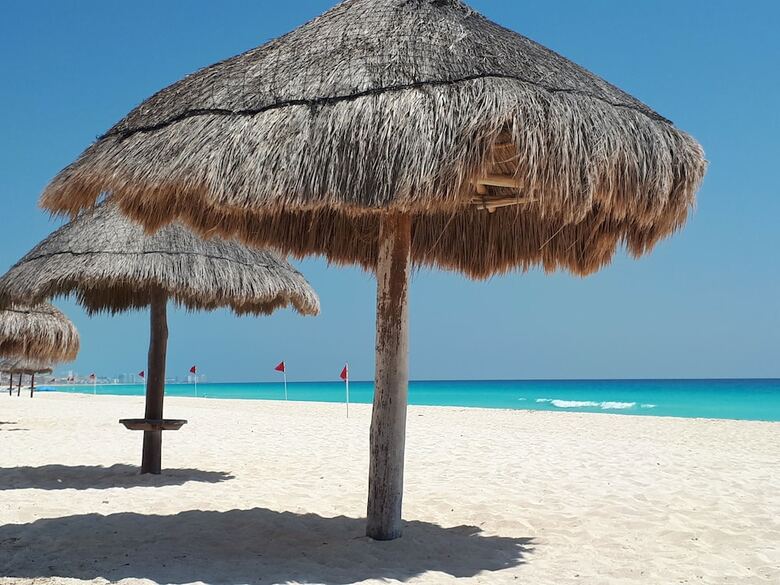 Apartamentos Brisas 10 Beachside Suites