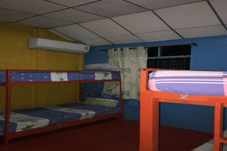 Hostal Cj Guesthouse