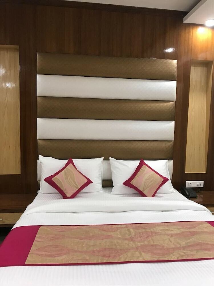 Hotel Shiv Dx