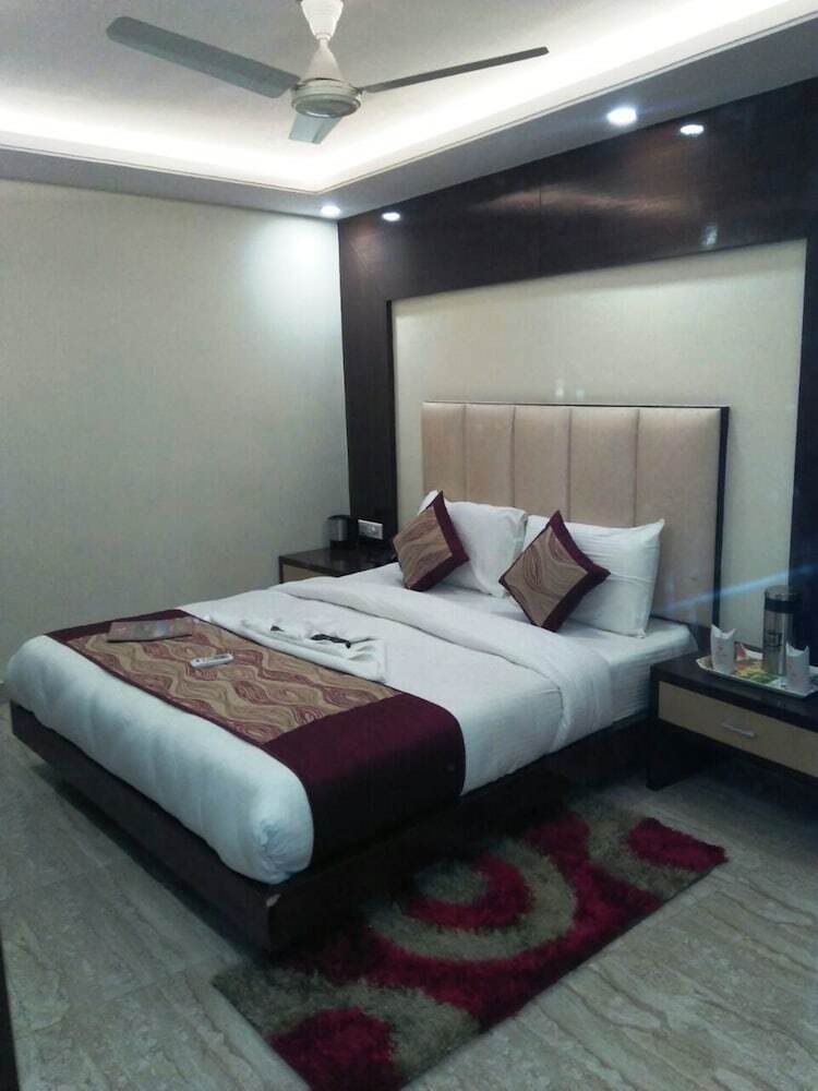 Hotel Shiv Dx